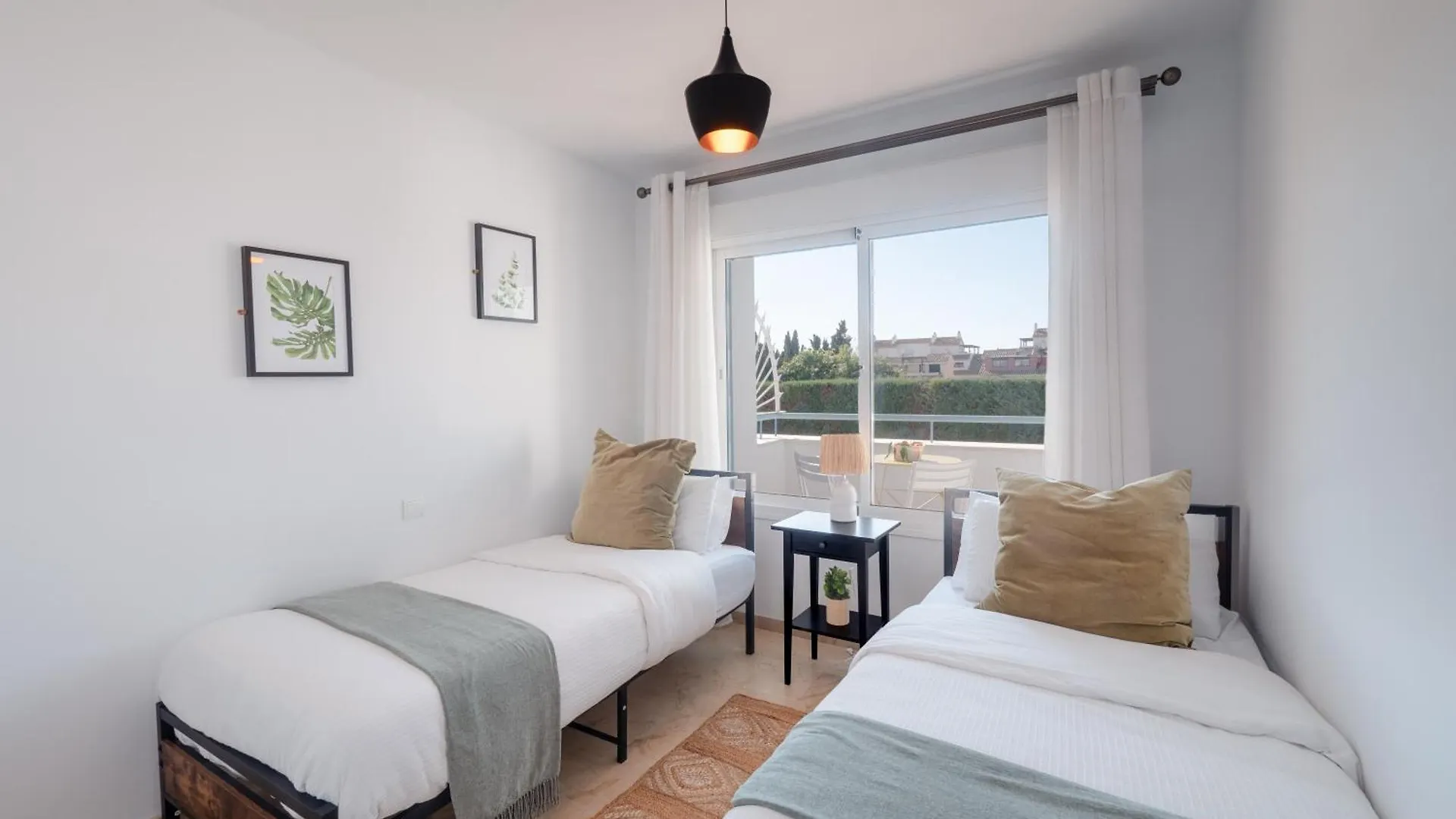 Family Fairways I Spacious 4-Bedroom Townhouse Near Beach & Golf, Estepona Holiday home