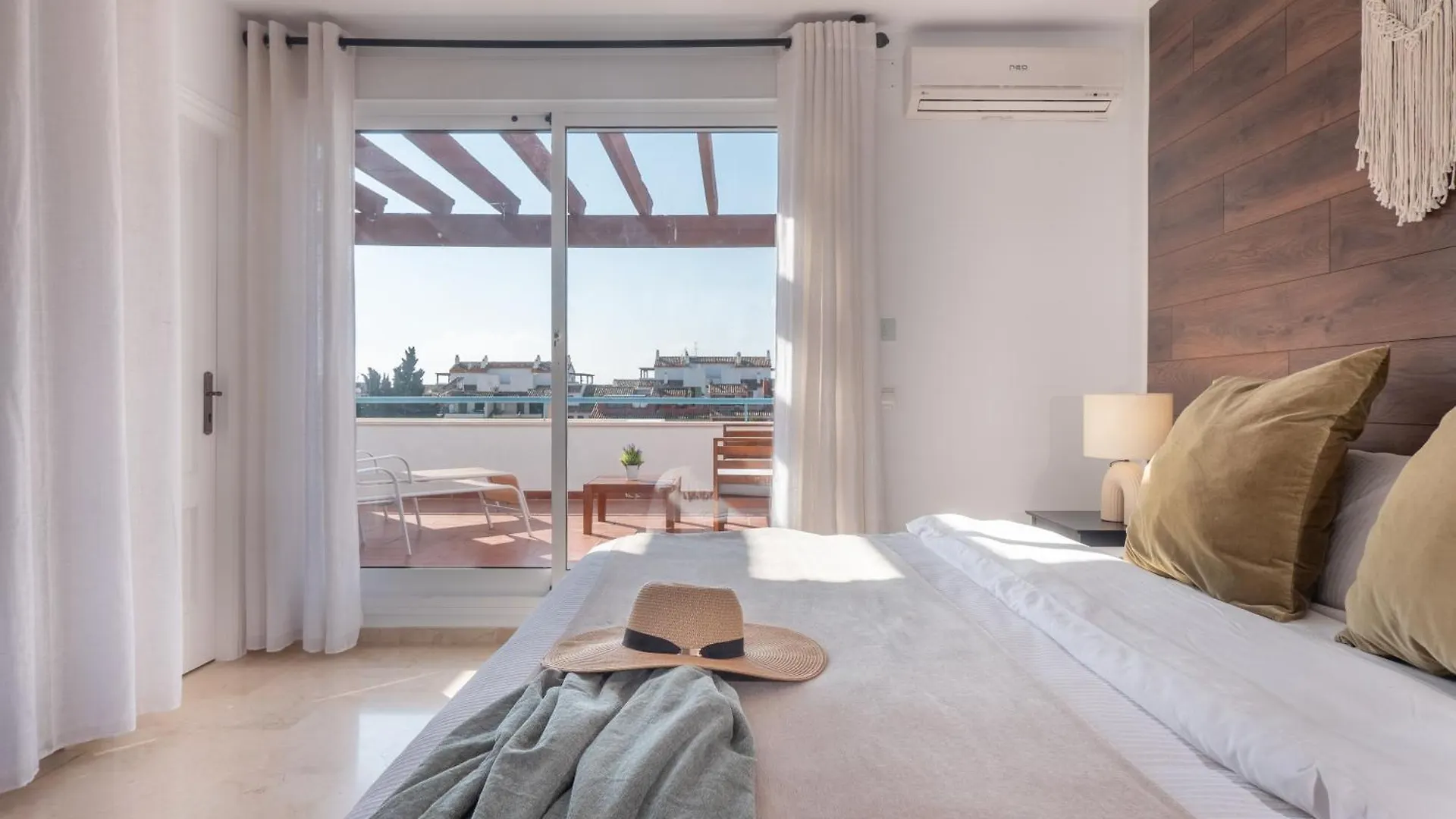 Family Fairways I Spacious 4-Bedroom Townhouse Near Beach & Golf, Estepona 0*,  Spain